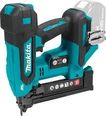 Makita DST630Z AKU heftalice